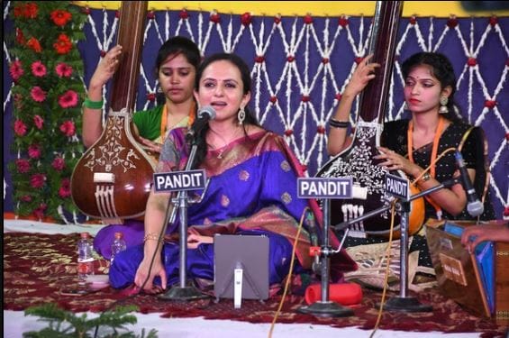 Bahubali fame Deepika Varadarajan graced the stage with the third performance at Sankat Mochan Music Festival