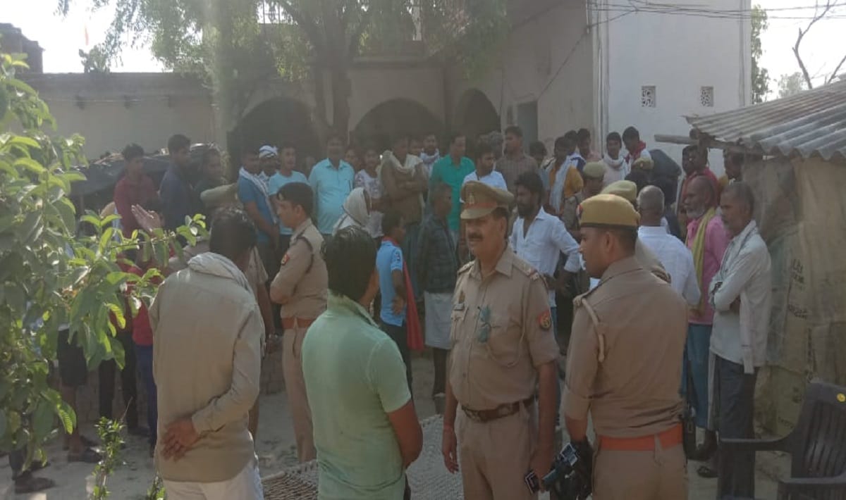 You come home soon from Delhi Wife called her husband and dead body found hanging