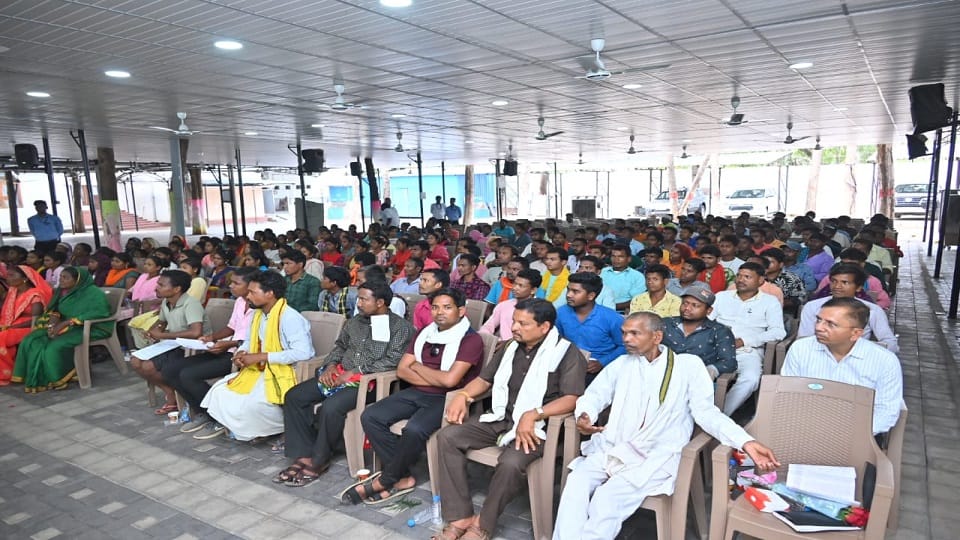 10 educated eligible youths Kamar/Bhunjia got government jobs