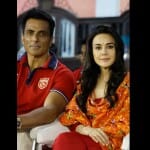 Sonu Sood, Punjab Kings vs Gujarat Titans, match,  Mohali, Preity Zinta, takes selfies, gives gift,