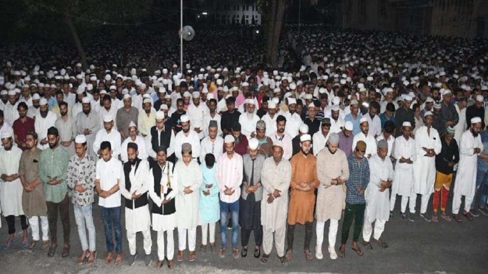 Maulana Rabe Hasni Nadvi passed away at the age of 94