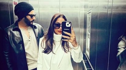 Malaika Arora Arjun Kapoor Shared Photo On Instagram Of Taking Mirror Selfie in lift Couple Looking Great