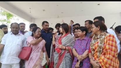 MP Dimple Yadav said On Asad Encounter in mainpuri democracy is flying in Uttar Pradesh