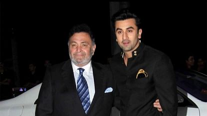 Rishi Kapoor: ऋषि कपूर को बेटे रणबीर संग अपने रिश्ते को लेकर क्यों था मलाल, किताब में अभिनेता ने किया था जिक्र Rishi Kapoor deeply regretted about his relationship with son Ranbir Kapoor says Neetu is his friend read