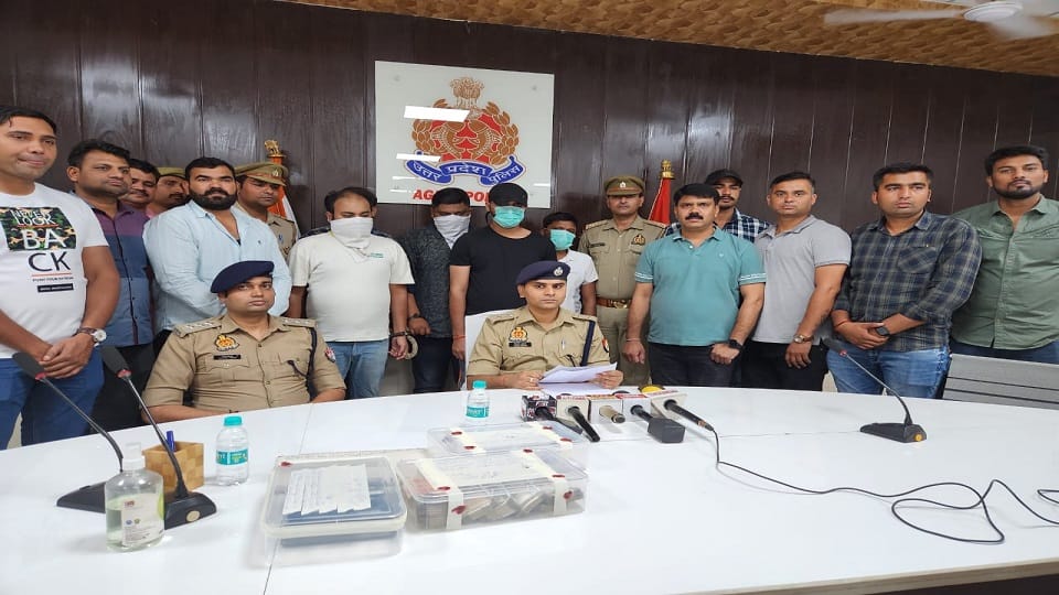 Big bet on Rajasthan Royals and Chennai Super Kings match five bookies arrested from hotel