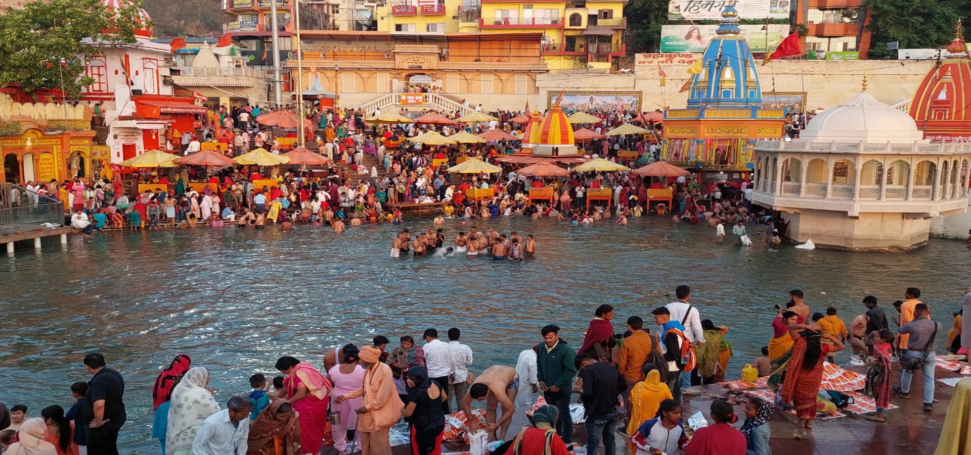 Baisakhi 2023 Snan in Haridwar devotees reached several ghats of Ganges including Harki Paidi Watch Photos