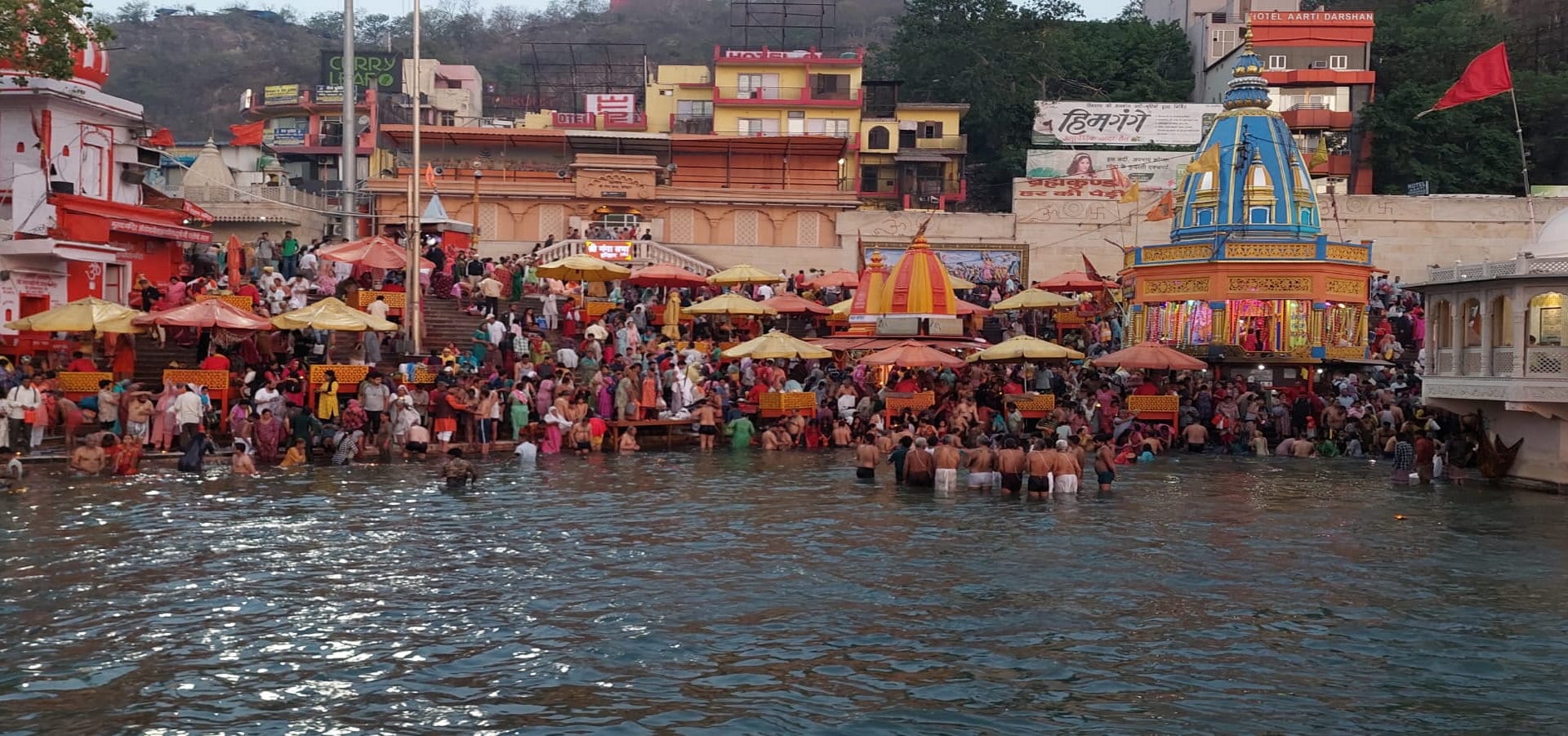 Baisakhi 2023 Snan in Haridwar devotees reached several ghats of Ganges including Harki Paidi Watch Photos