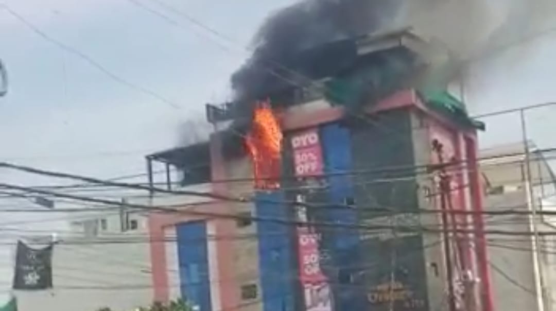 Fire accident in indore Friday hotel