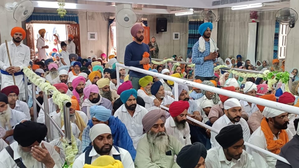 Devotees gathered at Takht Sri Damdama Sahib of Talwandi Sabo on occasion of Vaisakhi