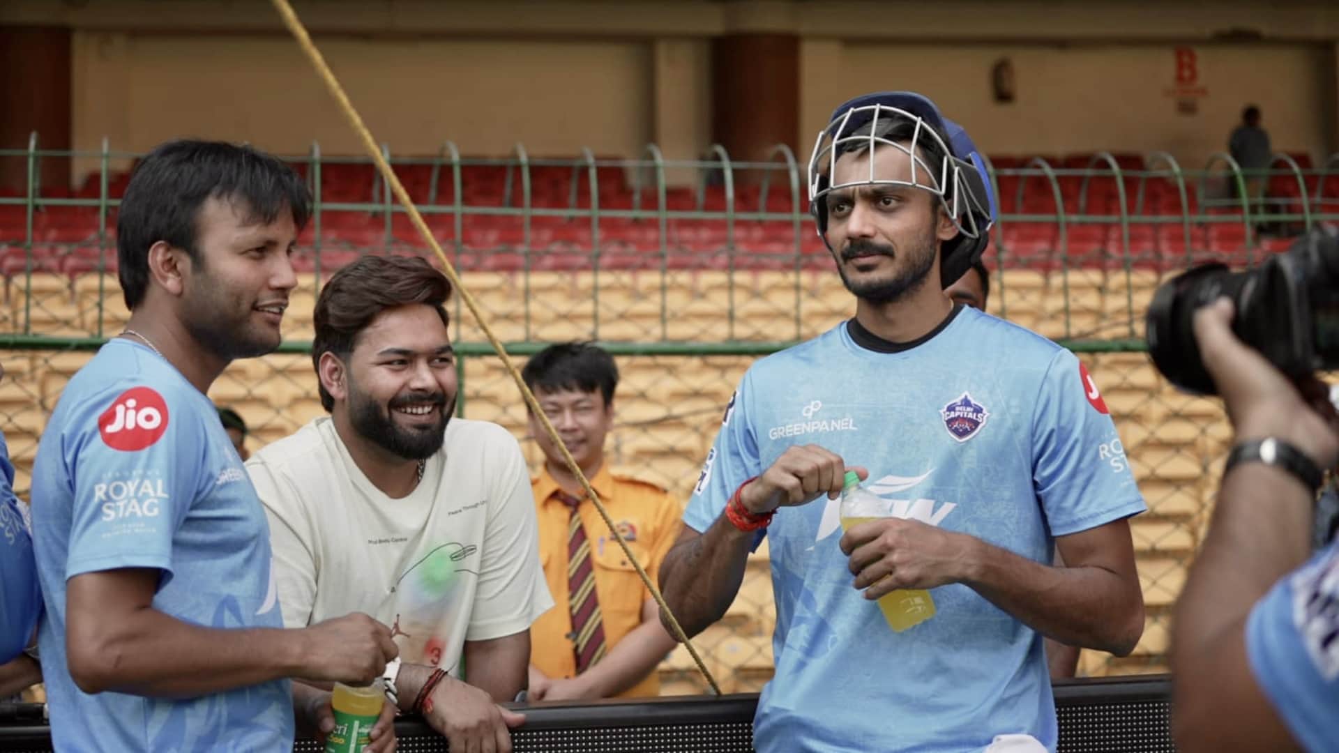 IPL 2023 Rishabh Pant in Bengaluru to boosts players spirits in training session before Delhi vs RCB Match