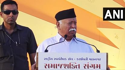 RSS chief Mohan Bhagwat said India is Hindu nation Everyone in hindu here