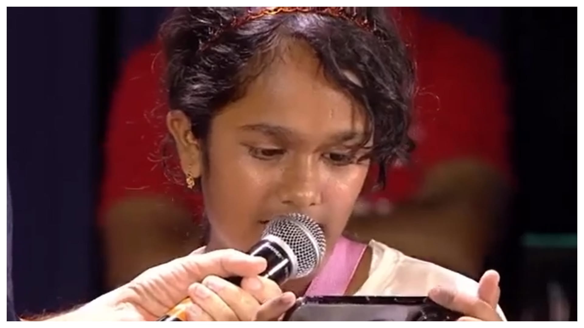 Satish Kaushik daughter Vanshika Reads out an Emotional Letter at an event Anupam Kher Shared Video