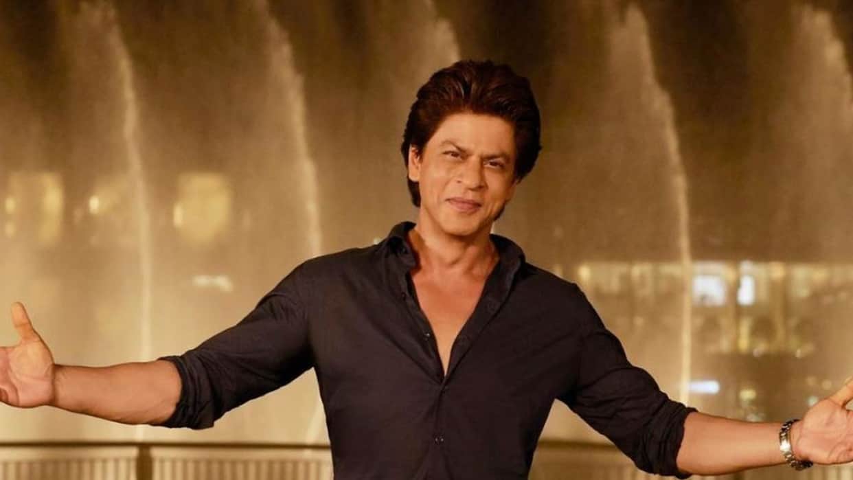 Shahrukh Khan 60 year old cancer patient lady fan from west bengal wants to meet him before she dies