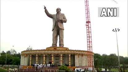 डॉ. अंबेडकर की नई प्रतिमा का अनावरण।
