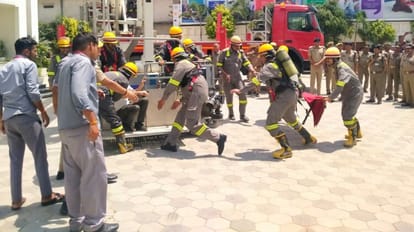 Varanasi: How to use smoke sensor to avoid incidents of arson, DG Fire told