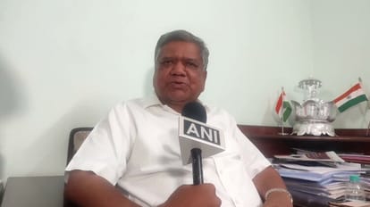 Karnataka: पूर्व सीएम जगदीश शेट्टार ने भाजपा से दिया इस्तीफा, टिकट न मिलने से थे नाराज Karnataka election, Ex CM Jagadish Shettar resigns from BJP