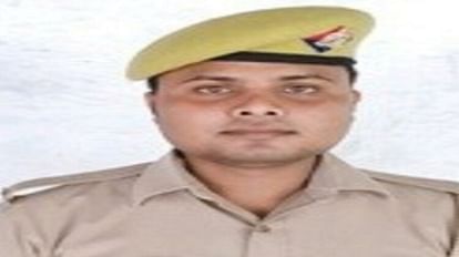 Mirzapur: एसपी के बंगले पर तैनात सिपाही की हार्ट अटैक से मौत, एक माह पहले हुई थी शादी Constable died due to heart attack who posted at Mirzapur SP bungalow