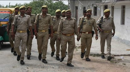 पिपराइच हत्याकांड: जंगल में तड़तड़ाईं गोलियां, पुलिस मुठभेड़ में एक बदमाश घायल Pipraich involved in murder accomplice and refugee arrested