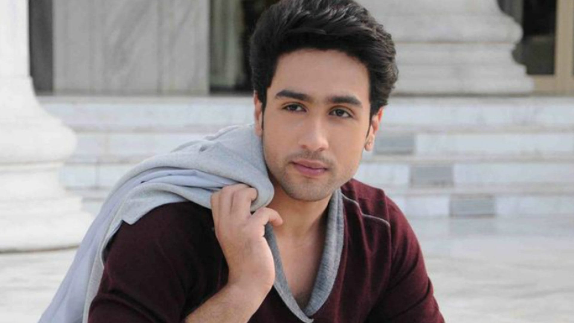Tusshar kapoor Jackky Bhagnani Adhyayan Suman not earn fame like his father know about these actors career