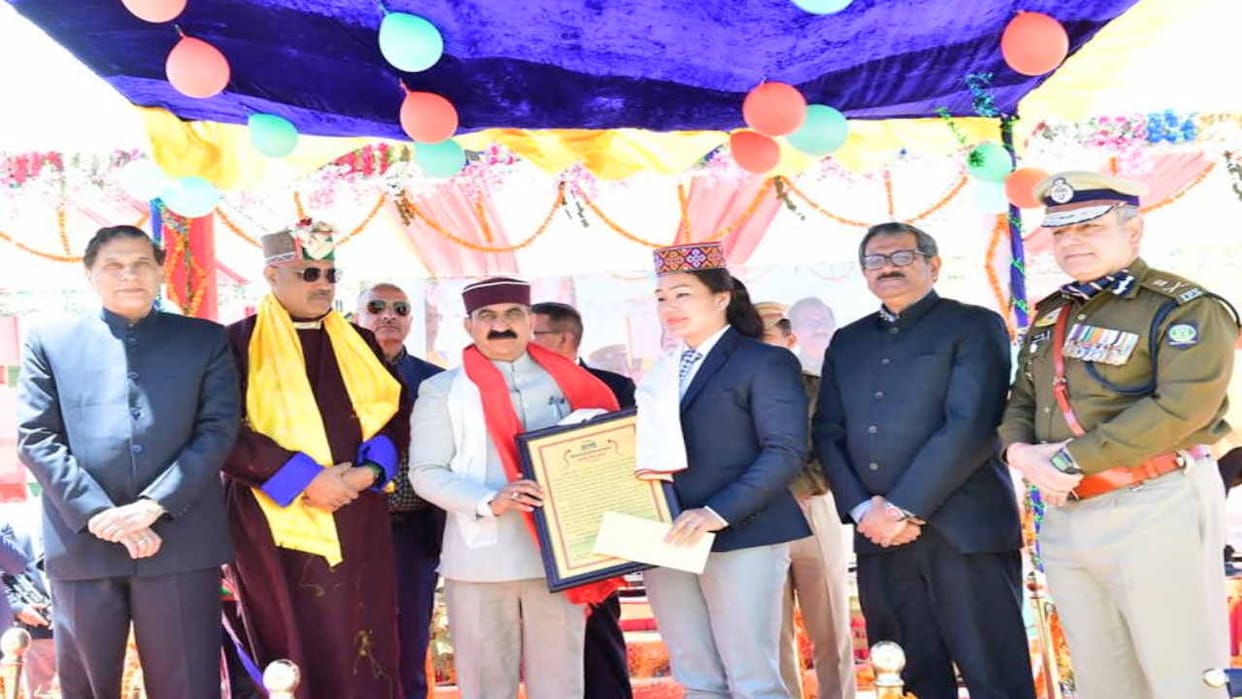 Himachal Day: Chief Minister Sukhwinder Sukhu presented Himachal gaurav and prernastrot award