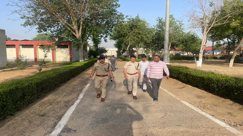 Search operation lasted for two hours in Narnaul Jail