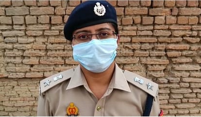 the husband cut his wife with an axe in Hamirpur, the villagers also used to attack, no one is speaking out of