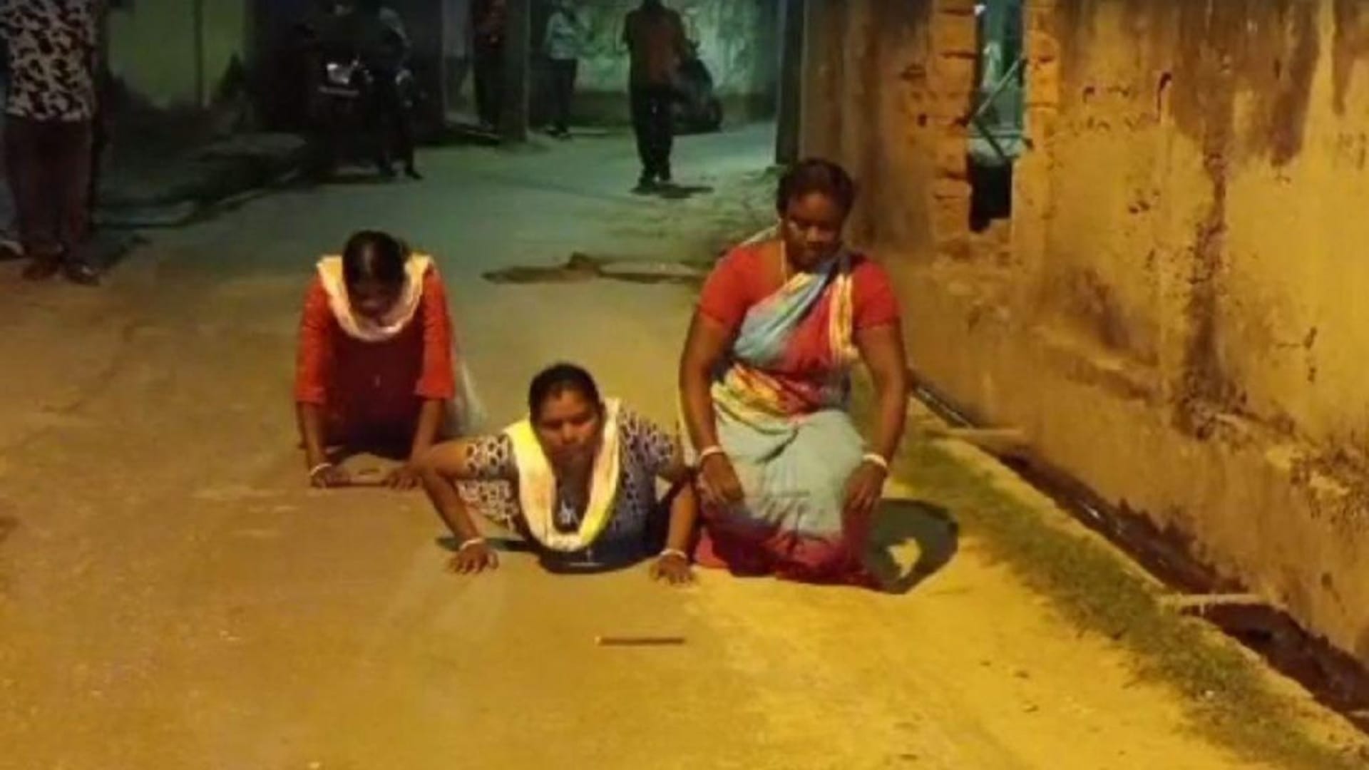 Three women bowed for one km to joined TMC