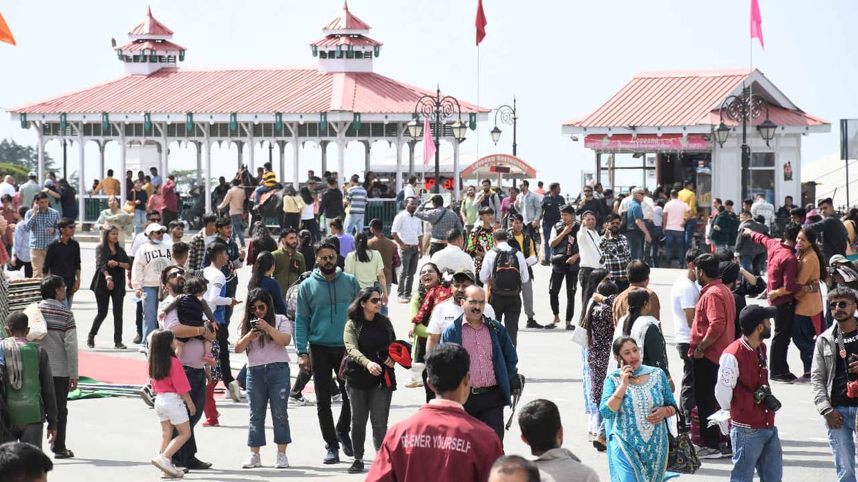 Hillsqueen Shimla Gulzar from tourists, 80 percent rooms booked in hotels
