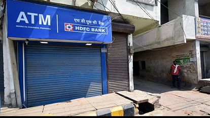 अतीक-अशरफ हत्याकांड : इंटरनेट बंद होने से प्रयागराज, कौशाम्बी में ठहर गई जिंदगी, कल भी नहीं मिलेगी राहत Atiq-Ashraf murder case: Due to internet shutdown, life stopped in Prayagraj, Kaushambi