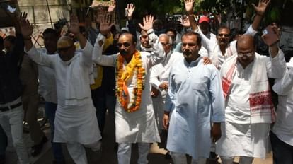 UP Nikay Chunav 2023 Anil Srivastav of Congress and Harish of Apna Dal  filed nomination