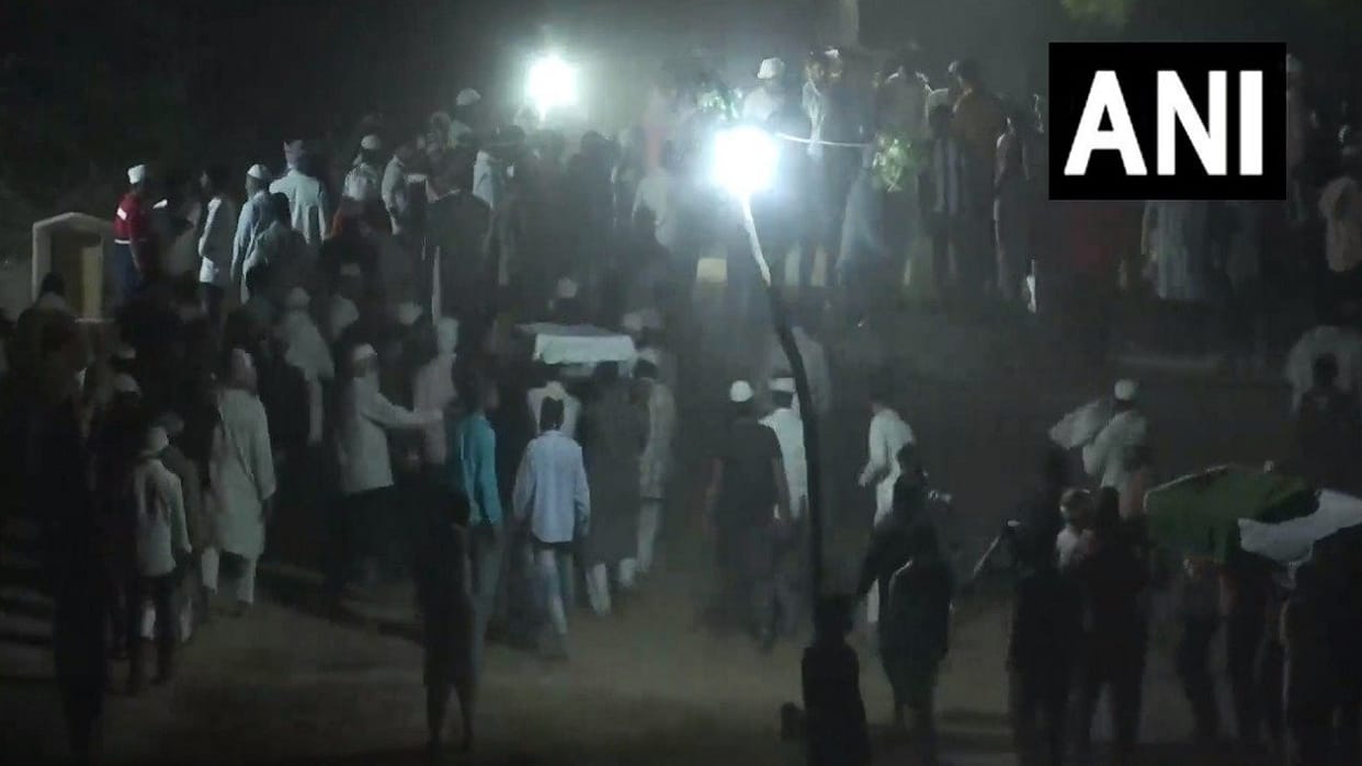 Atiq Ashraf Murder Live Updates: Atique Ahmed And Ashraf Murdered In Prayagraj Calvin Hospital News In Hindi