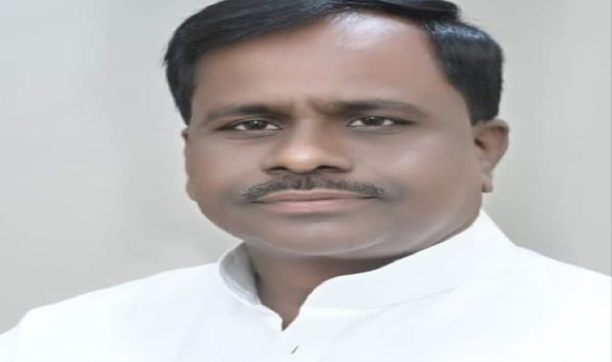 UP Nikay Chunav 2023 samajwadi party made Laxman gupta candidate for ballia nagar palika