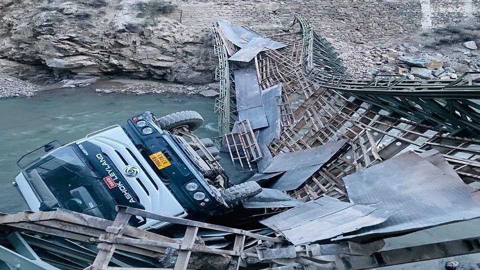 Valley bridge broken on Malari highway connecting China border