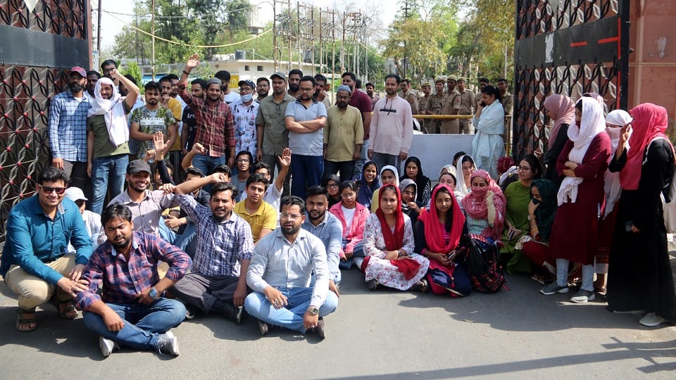 AMU students protest over doctor death in dog attack
