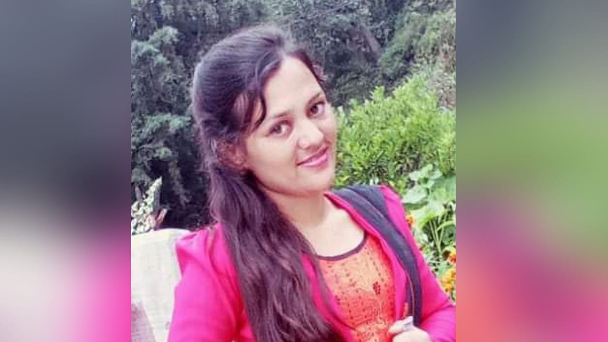 Karishma pass NTA UGC NET JRF exam in Hindi subject