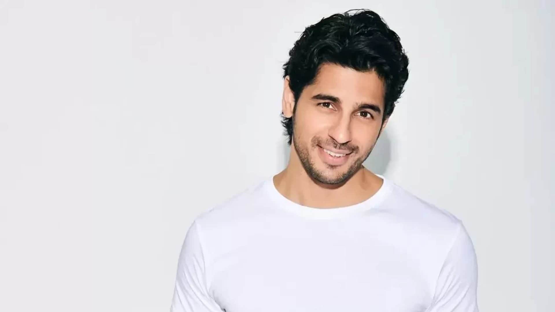 Stars to Make OTT Debut soon From Kareena Kapoor Khan to Sidharth Malhotra