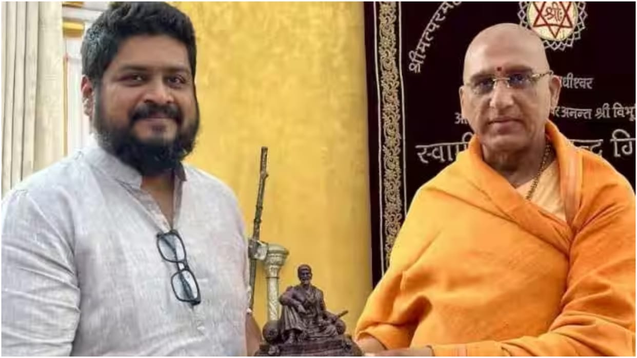 Director Om Raut Seeks Blessings Of Acharya Swami Avdeshanand Giri Ahead Of Adipurush Release