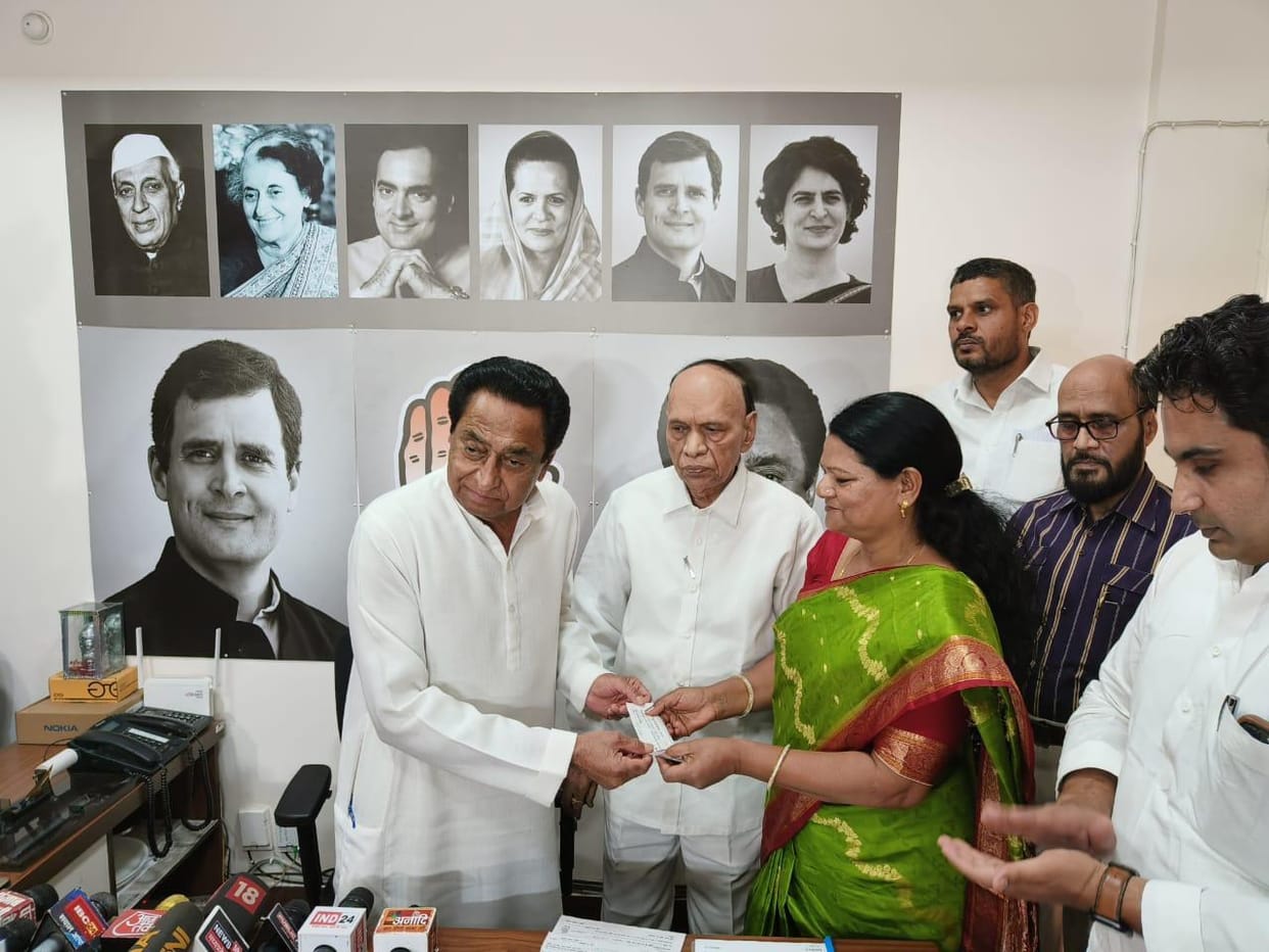 MP News: Former Bahujan Samaj Party MLA Sheela Tyagi took Congress membership in the presence of Kamal Nath