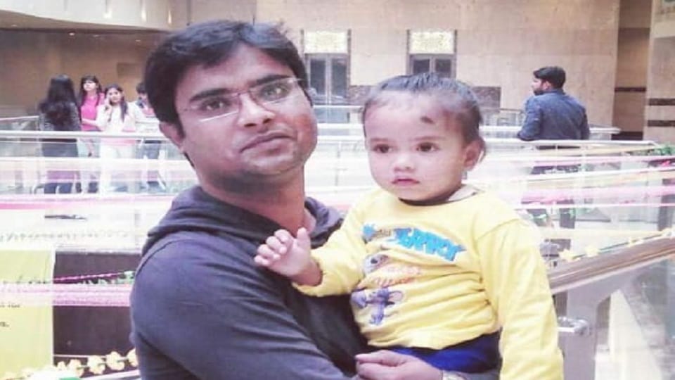 Cipla company manager died after falling from the train