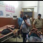 पुलिस ने घायल प्रेमी युगल को अस्पताल में भर्ती कराया।