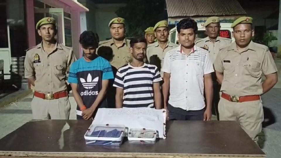 Police raided and arrested three accused of betting on IPL matches in Shahjahanpur