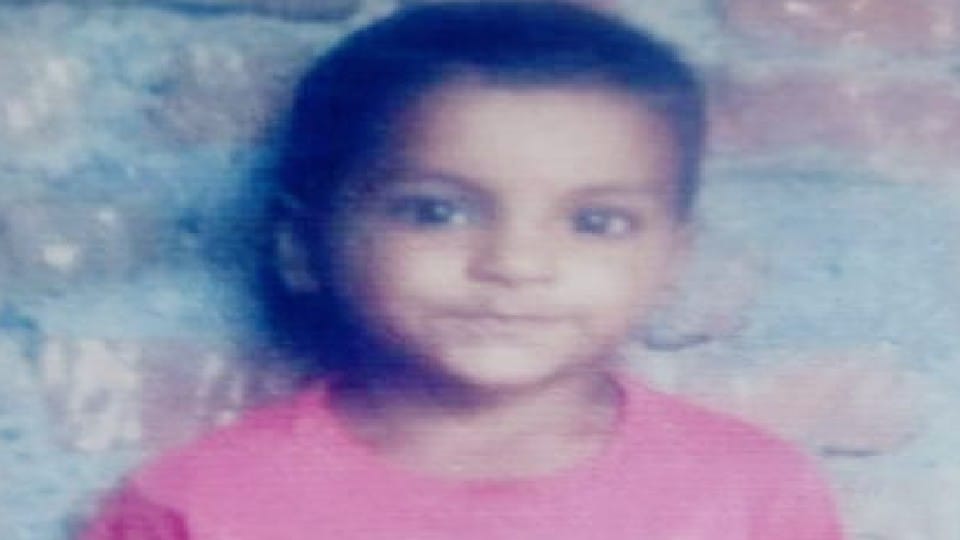 student crushed to death by DCM while crossing the road to go to school in bareilly