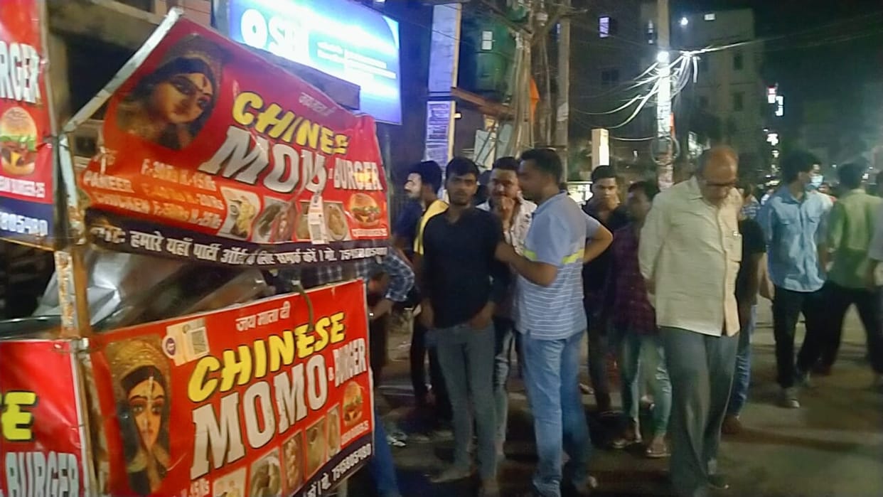 Patna: Trouble in Naya Tola area, clash between two groups of coaching students, broke many food stalls
