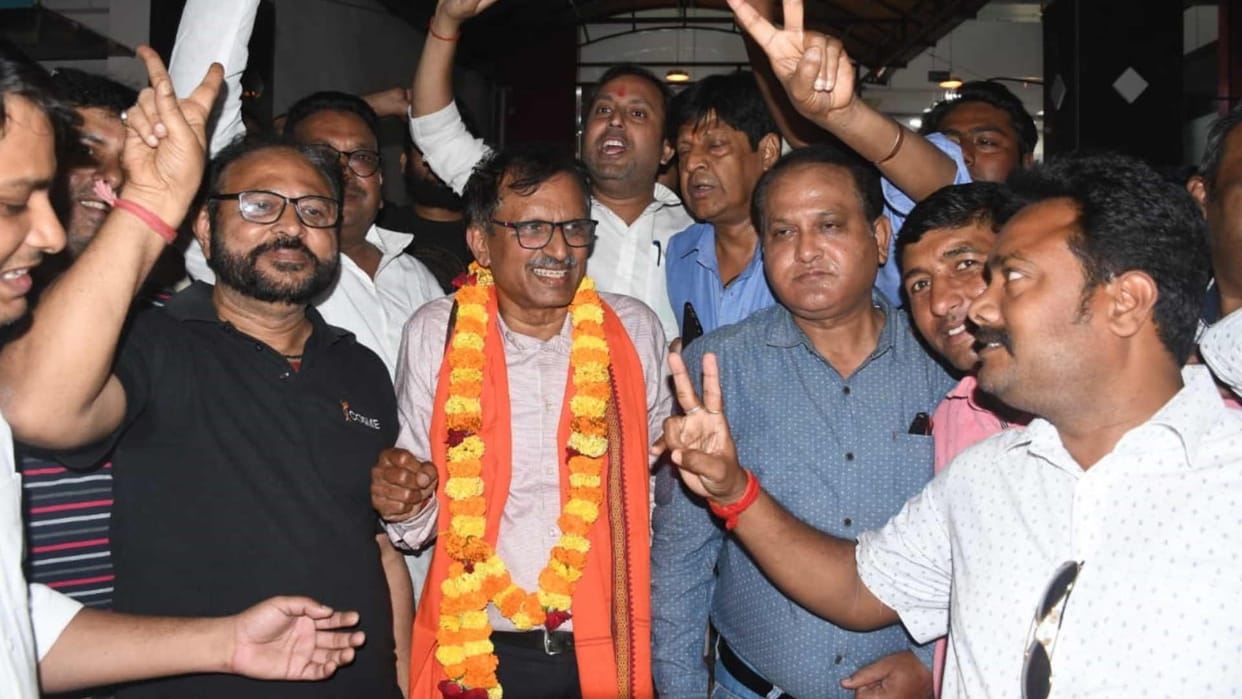 Dr Manglesh declared BJP mayor candidate From Gorakhpur in up nikay chunav 2023