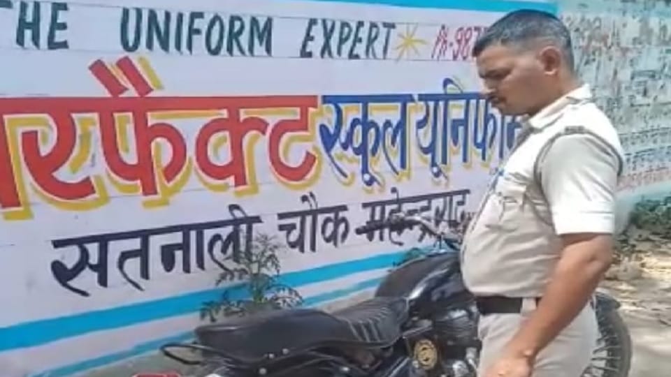 police impounded bullet by cutting challan of Rs 32,000 In Mahendergarh