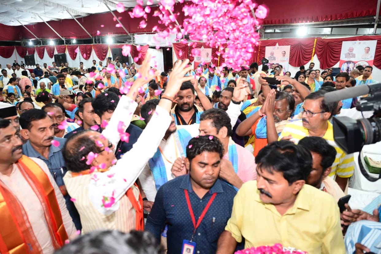 MP News: Welcoming Bharat Darshan Yatra, CM Shivraj said – Telugu brothers and sisters consider MP as their ow