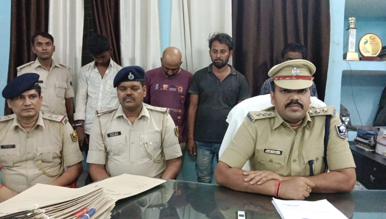Bihar News: Brother conspired to rob sister in Muzaffarpur, robbers looted cash, engineer robber