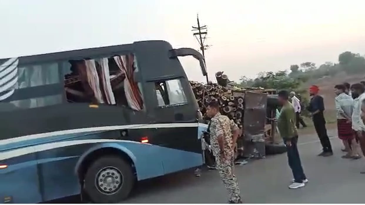 two killed, five injured in Maharashtra to Raipur bus accident in Rajnandgaon
