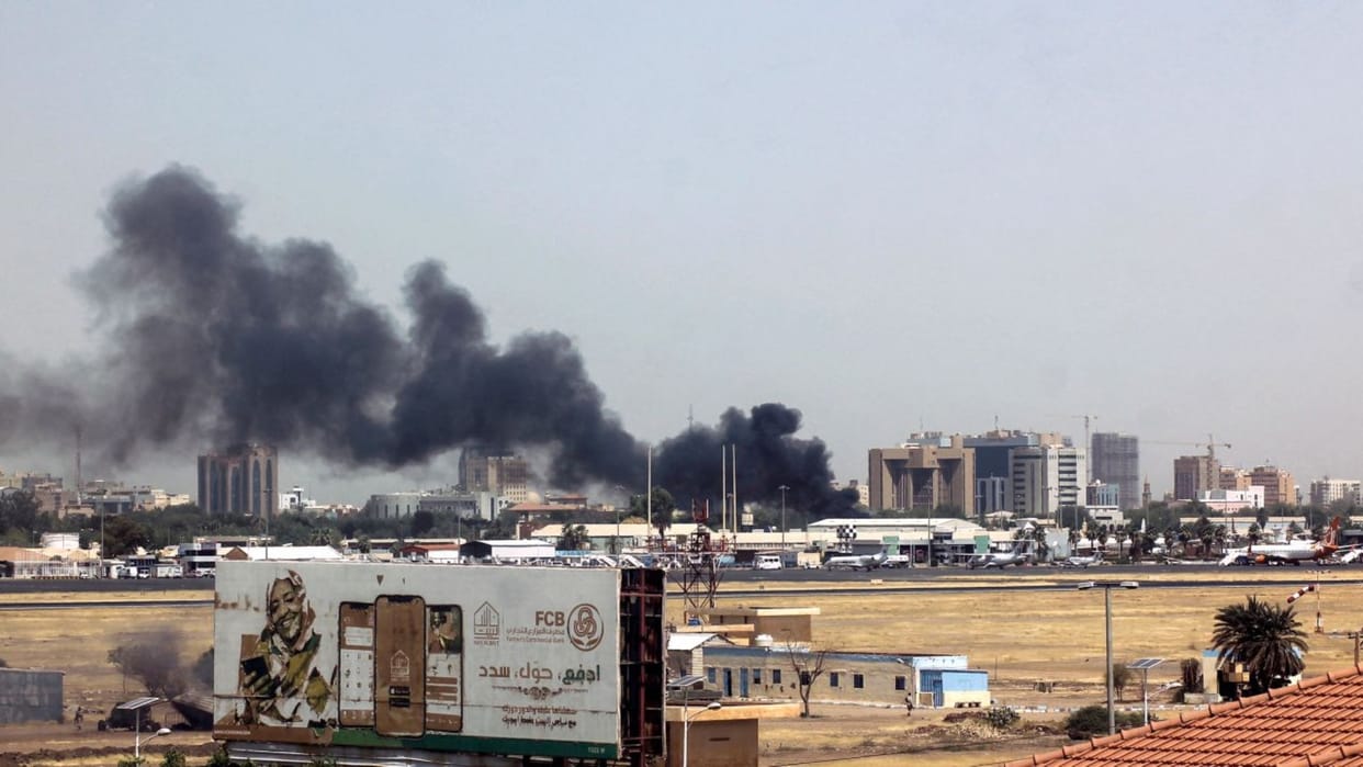 Sudan: Clash between Sudan's army-paramilitary continues, 100 dead so far, UN bans all work