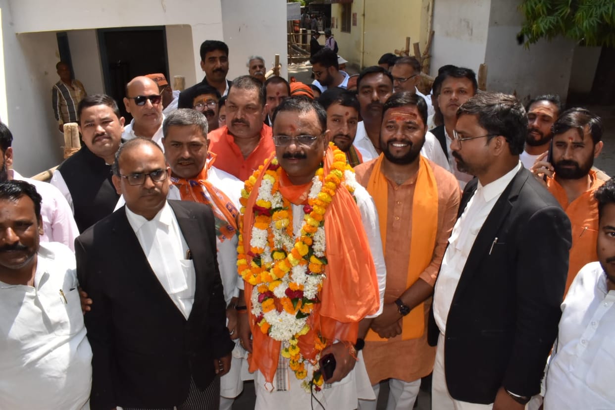 UP Nikay Chunav 2023 bjp and samajwadi party filed nomination for mayor post in varanasi